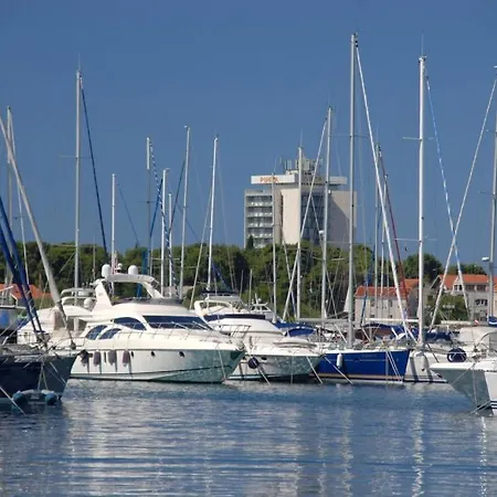 Apartment In With Balcony, Air Conditioning, Wifi Vodice