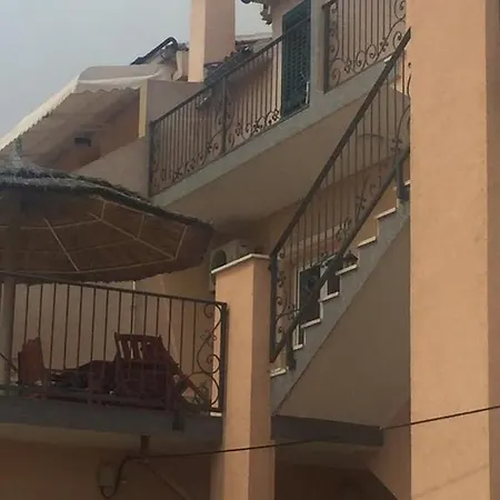 In With Balcony, Air Conditioning, Wifi *