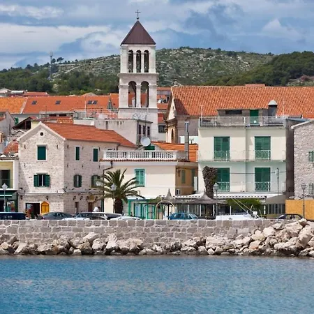 דירה In With Balcony, Air Conditioning, Wifi *