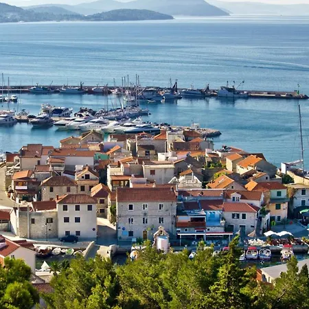 דירה In With Balcony, Air Conditioning, Wifi וודיצה