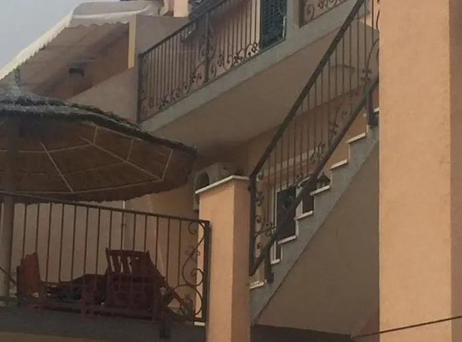 In With Balcony, Air Conditioning, Wifi *