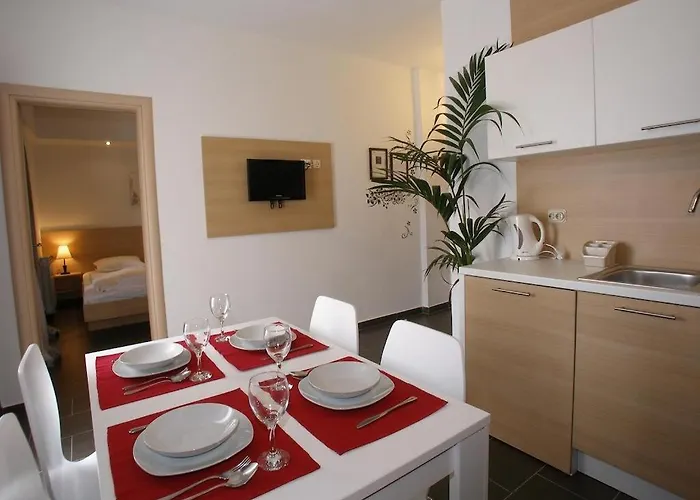 In With Balcony, Air Conditioning, Wifi